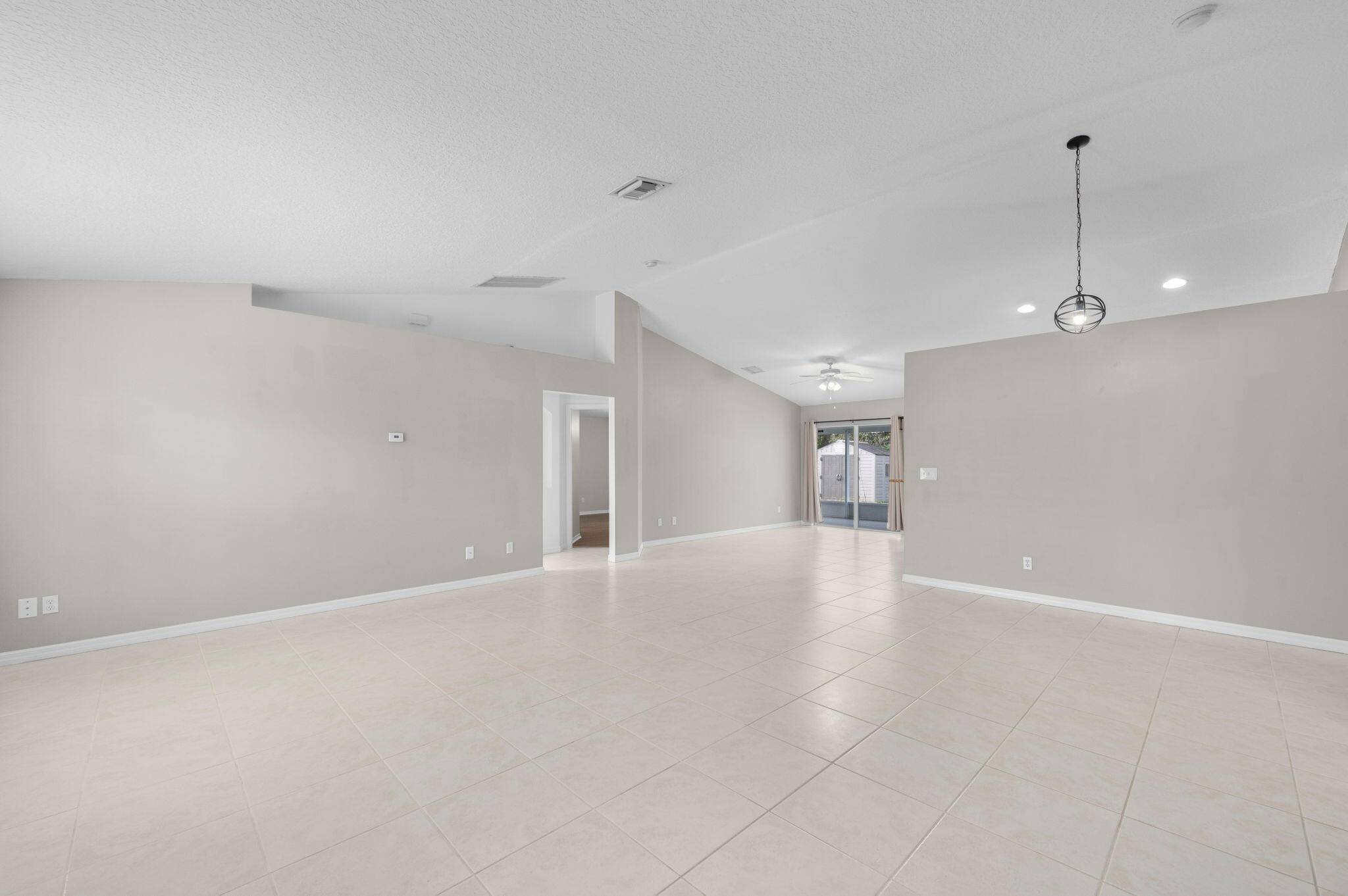 Port Saint Lucie, FL 34953,924 SW Abingdon AVE