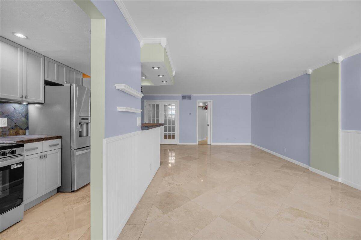 North Palm Beach, FL 33408,104 Paradise Harbour BLVD 104
