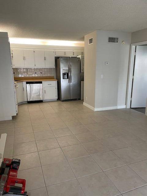 Greenacres, FL 33415,204 Foxtail DR F2