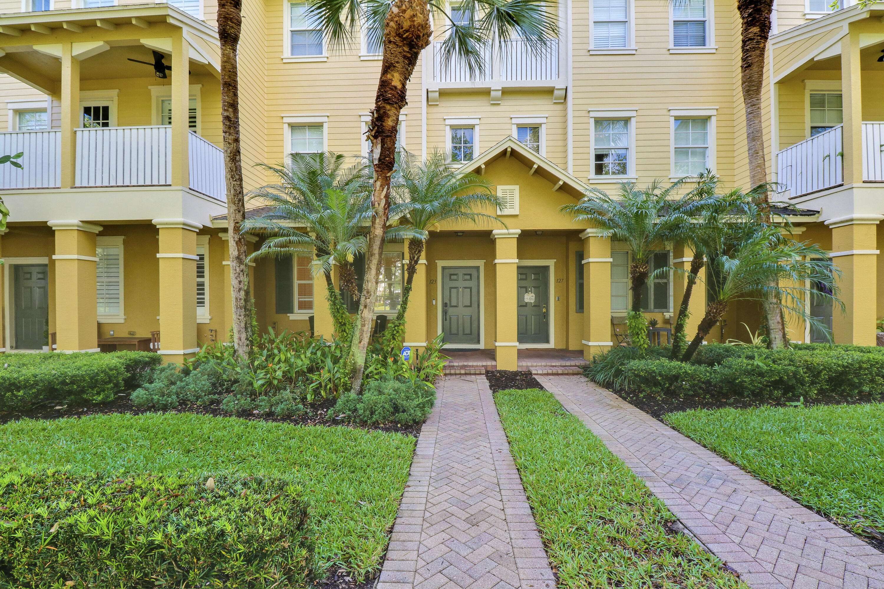 Jupiter, FL 33458,123 E Thatch Palm CIR