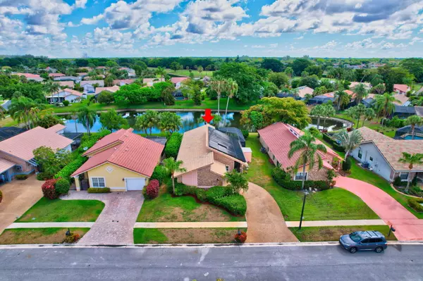 Boca Raton, FL 33498,10204 Camelback LN