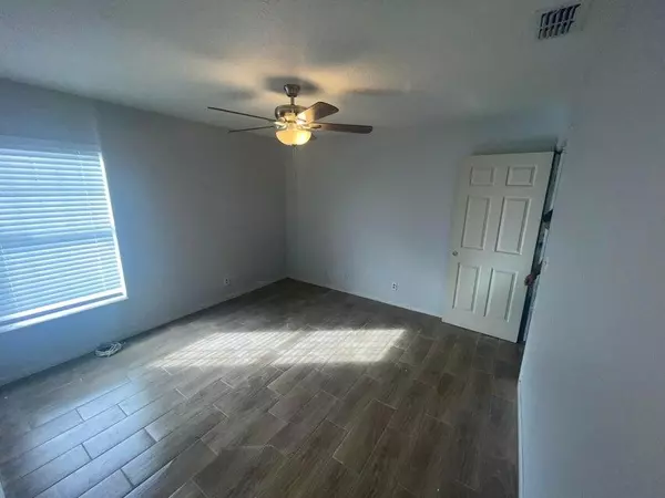 Riviera Beach, FL 33404,1105 W 9th ST