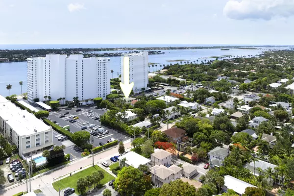 West Palm Beach, FL 33401,284 Queens CT