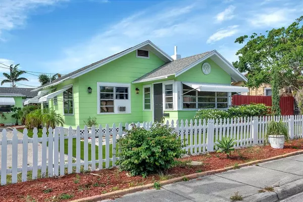 Lake Worth Beach, FL 33460,713 N 10th AVE