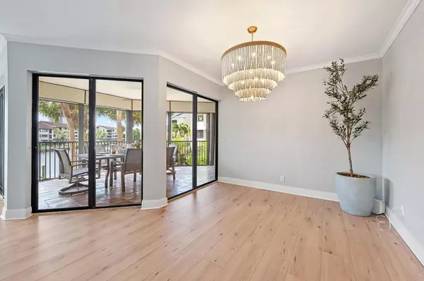 North Palm Beach, FL 33408,1124 W Marine WAY D2r + Boat Slip 19