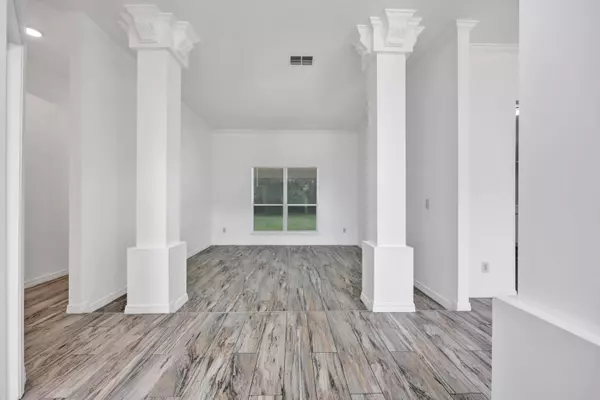 Jacksonville, FL 32218,462 S Jax Estates DR