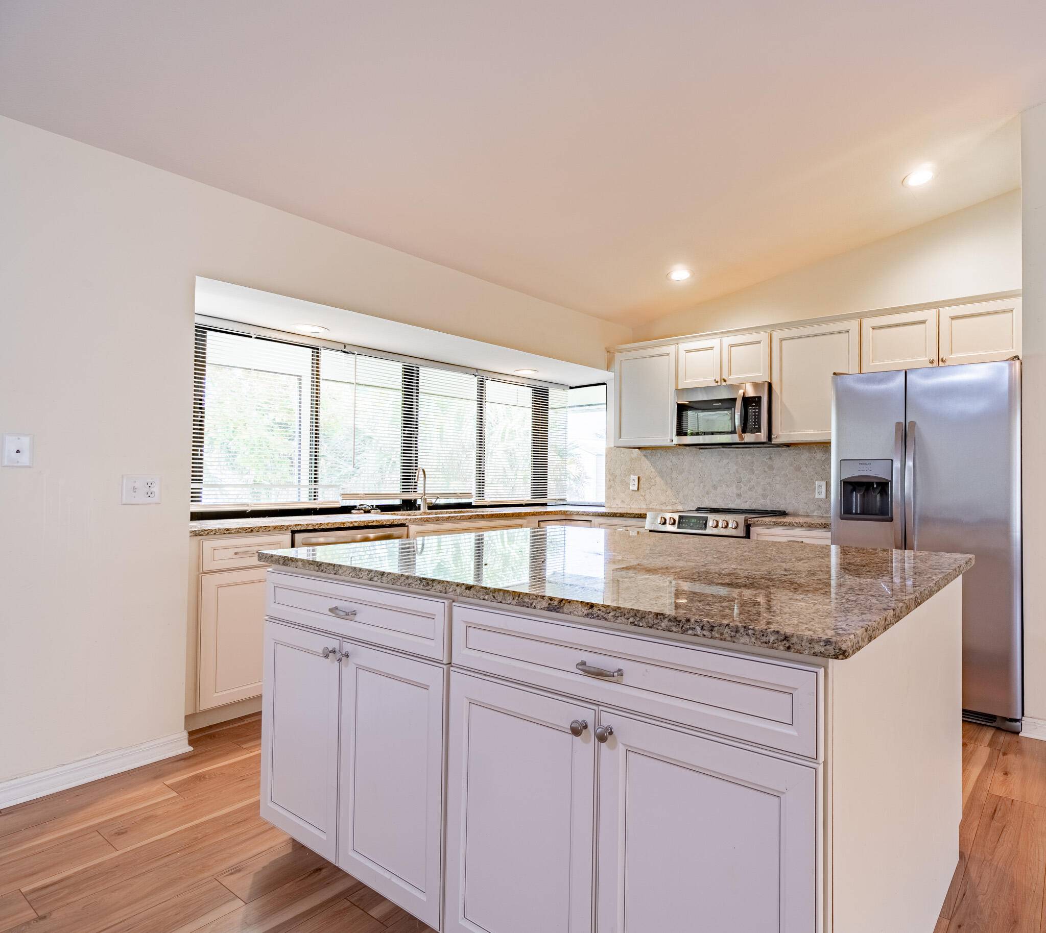 Port Saint Lucie, FL 34983,607 SW Lucero DR 1