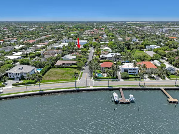 West Palm Beach, FL 33405,134 N Worth CT