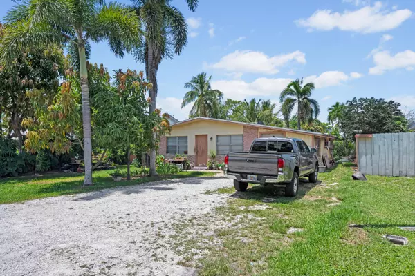 Stuart, FL 34997,3044 SE Camino AVE