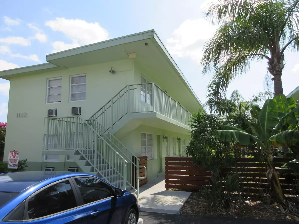 Lake Worth, FL 33460,1122 N H ST 16