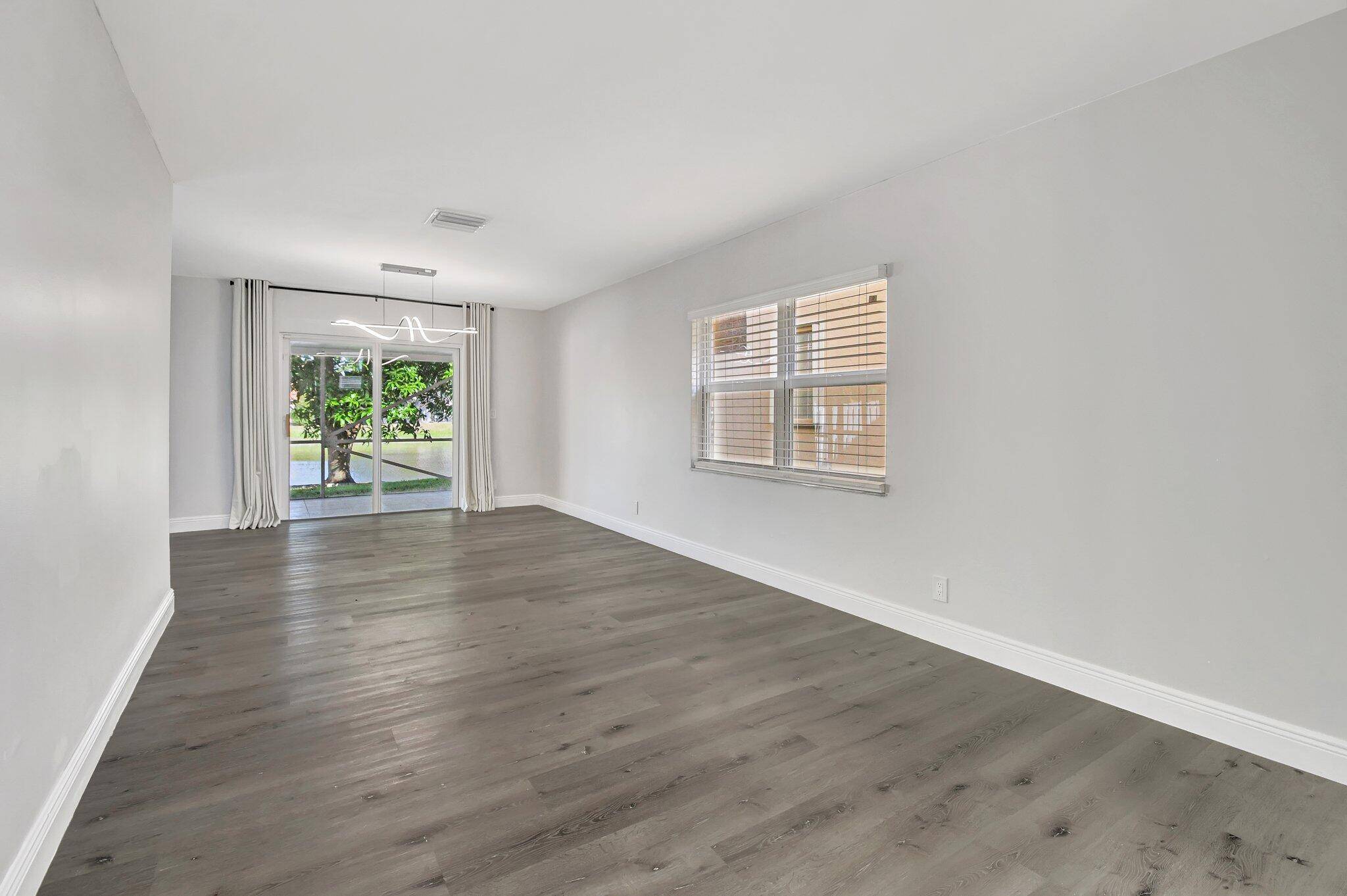 Boca Raton, FL 33428,10104 Country Brook RD
