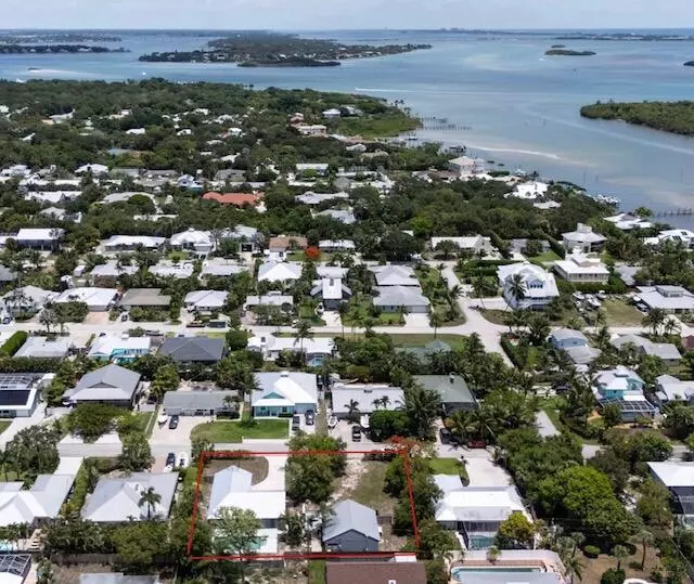 Stuart, FL 34997,5666 SE Matousek ST