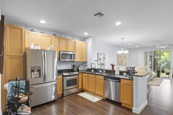 Boynton Beach, FL 33472,9686 Lago DR