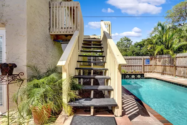 Lake Worth Beach, FL 33460,1627 N Ocean Breeze B