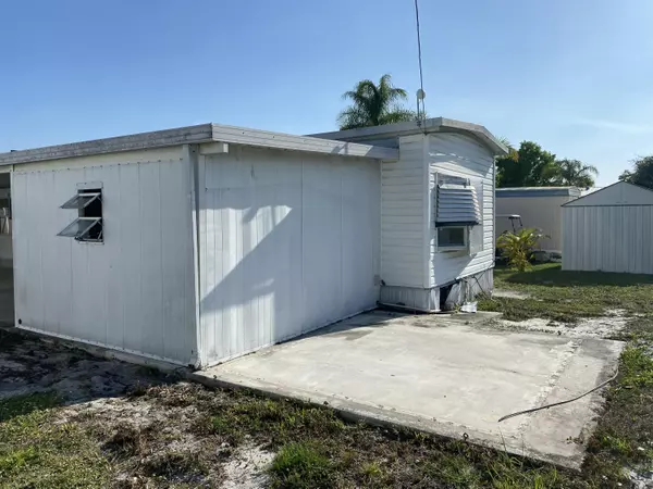 Hobe Sound, FL 33455,10885 SE Se Federal Hwy 117