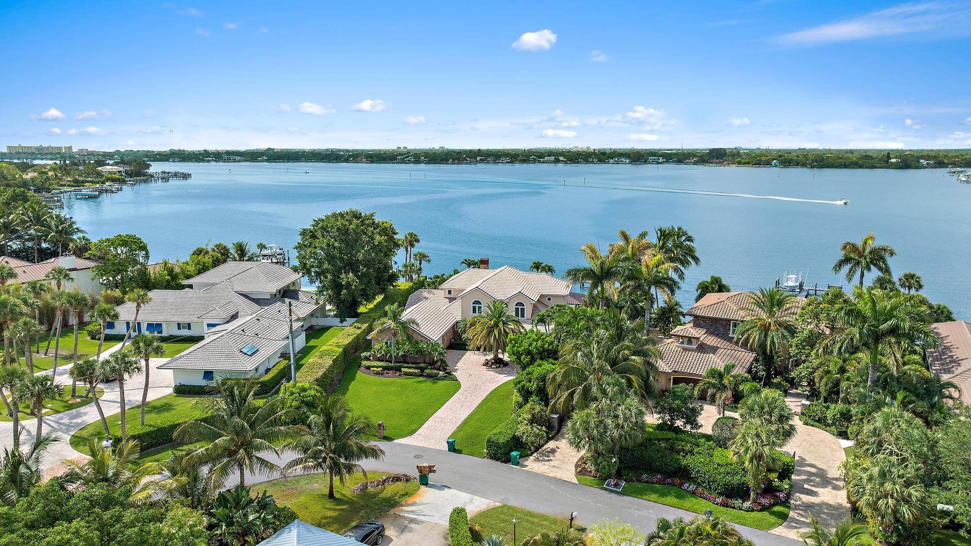 Tequesta, FL 33469,20 Yacht Club PL