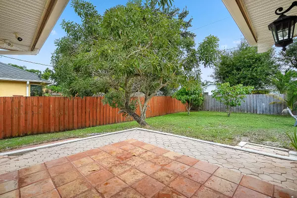 Port Saint Lucie, FL 34983,4525 NW Glazbrook ST