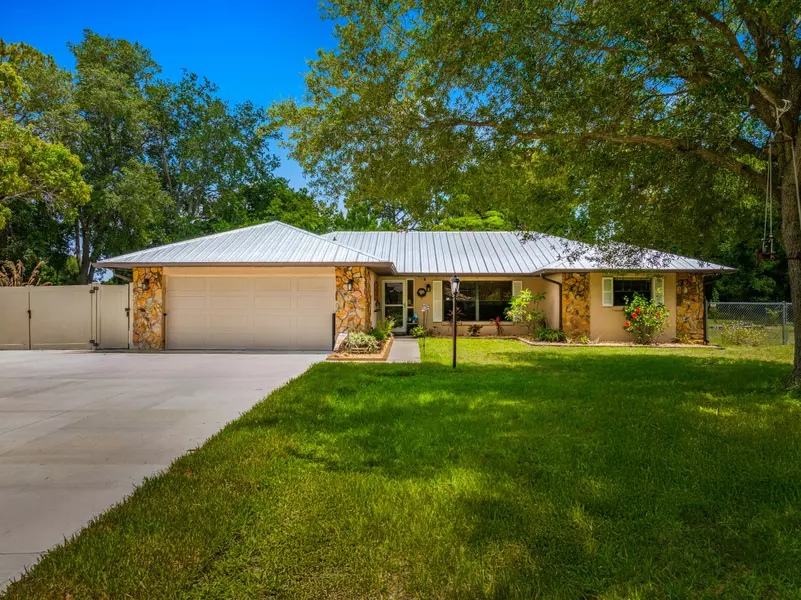 6008 Roland CT, Fort Pierce, FL 34951