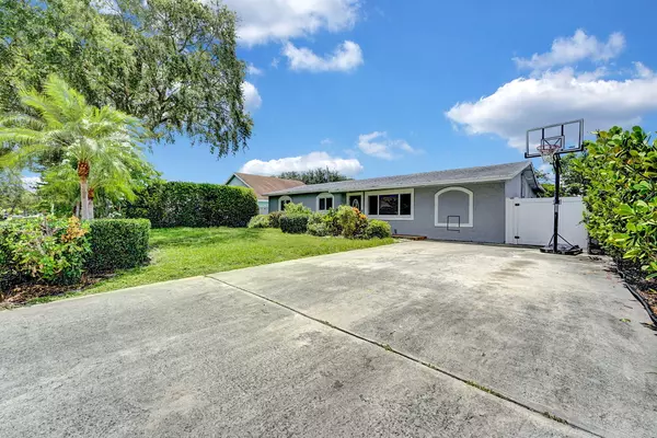 1260 SW 17th ST, Boca Raton, FL 33486