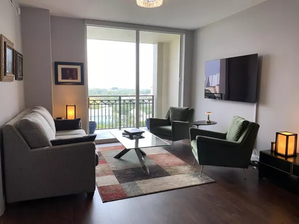 West Palm Beach, FL 33401,550 Okeechobee BLVD 825