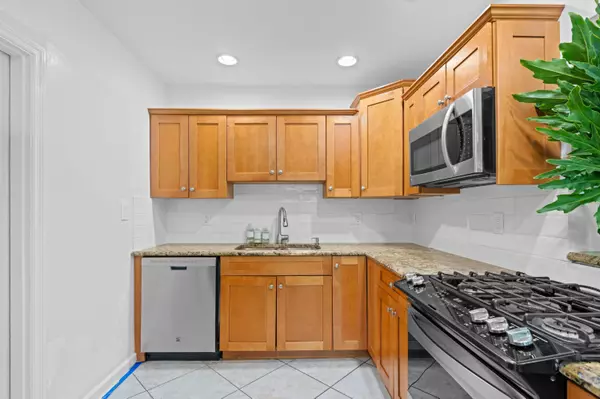 Lake Worth Beach, FL 33460,1120 N Palmway