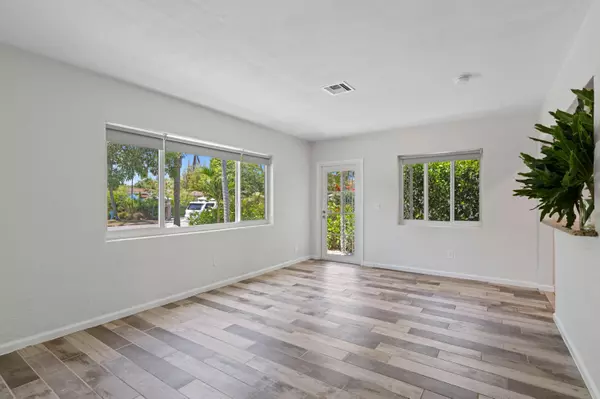 Lake Worth Beach, FL 33460,1120 N Palmway