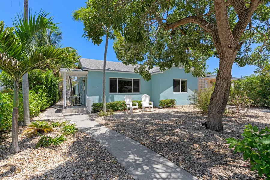 1120 N Palmway, Lake Worth Beach, FL 33460