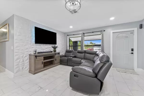 West Palm Beach, FL 33407,4501 N Australian AVE