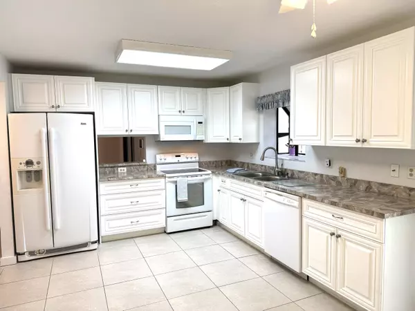 Boca Raton, FL 33428,22302 Thousand Pines LN