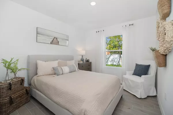 Palm Bay, FL 32908,559 SW Oldenberg ST 69