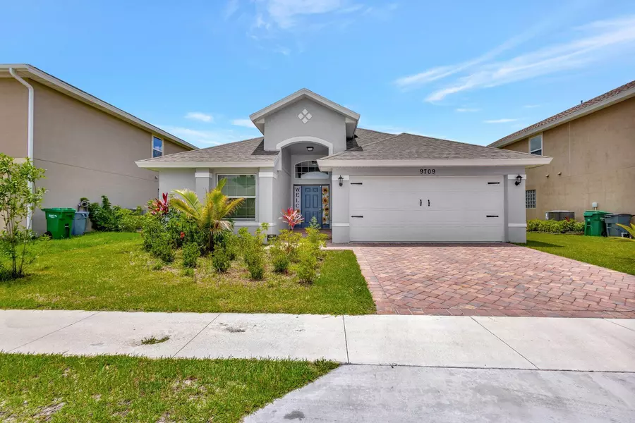 9709 Starboard DR, Fort Pierce, FL 34945