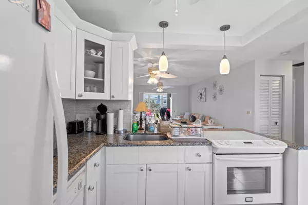 Boynton Beach, FL 33435,2121 NE 1st CT 202