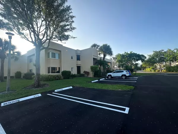 Lake Worth, FL 33467,3212 Strawflower WAY 202