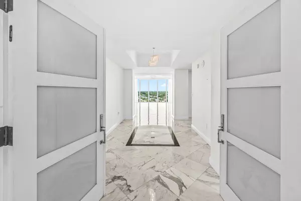 Highland Beach, FL 33487,3700 S Ocean BLVD 1210