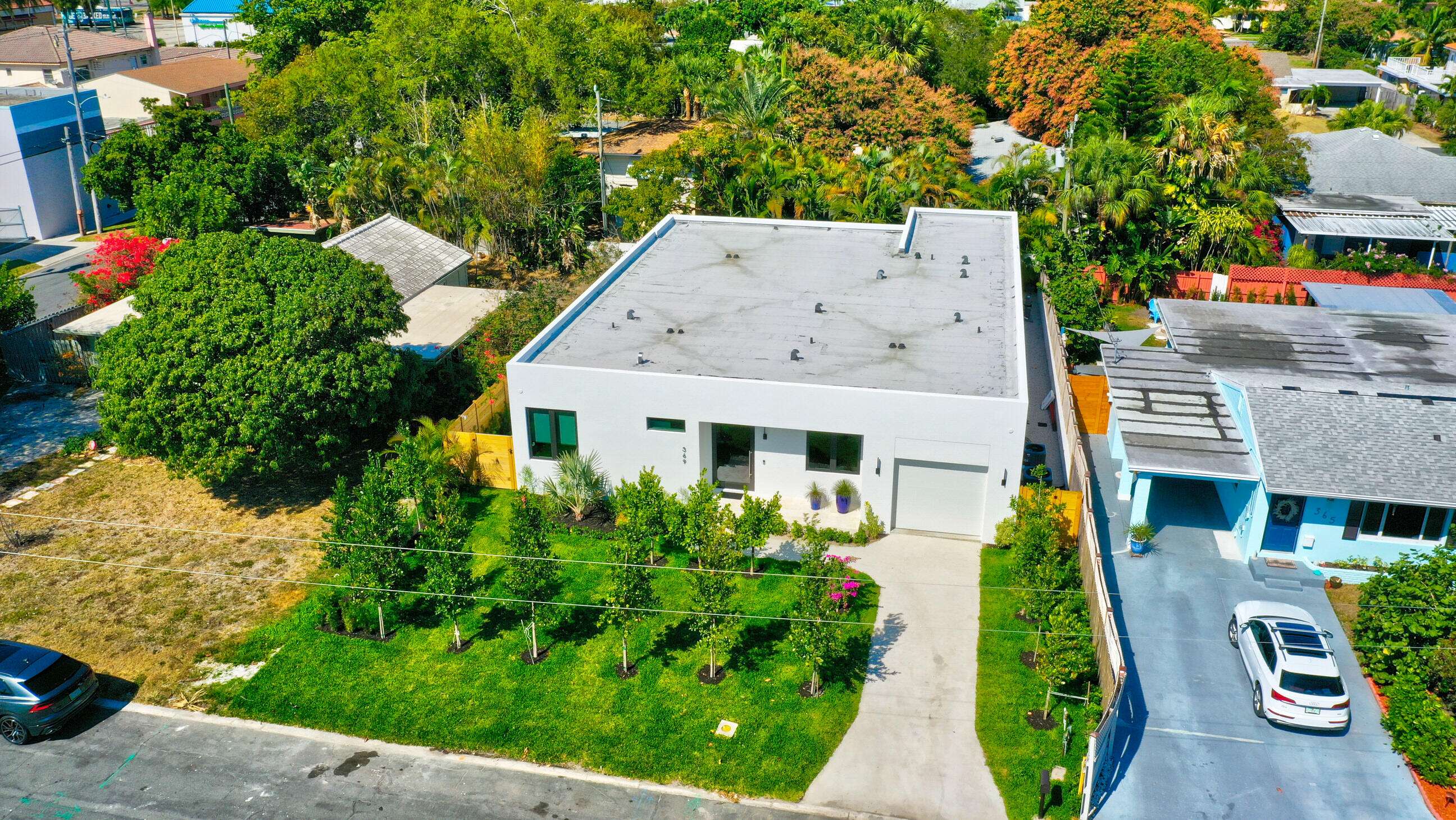 369 Orange WAY, West Palm Beach, FL 33405
