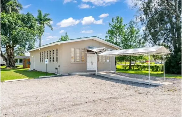 224 NW G AVE, Belle Glade, FL 33430