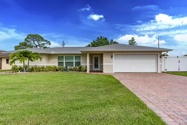 410 SE Verada AVE, Port Saint Lucie, FL 34983