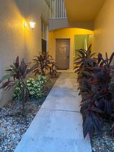 Wellington, FL 33414,2060 Greenview Shores BLVD 301