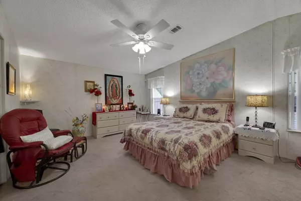 Stuart, FL 34997,7078 Rosewood LN