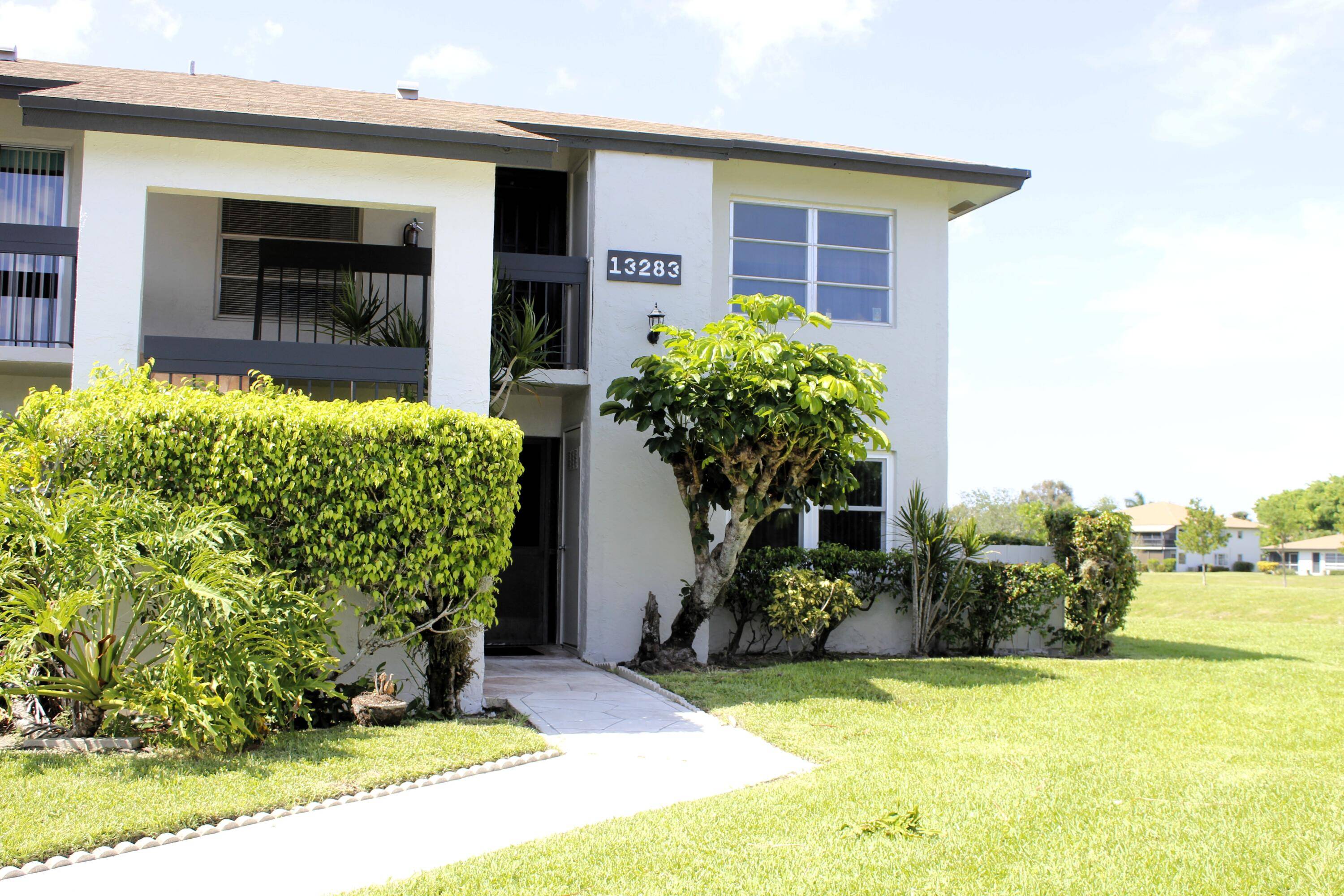 Delray Beach, FL 33484,13283 Pineapple Palm CT F
