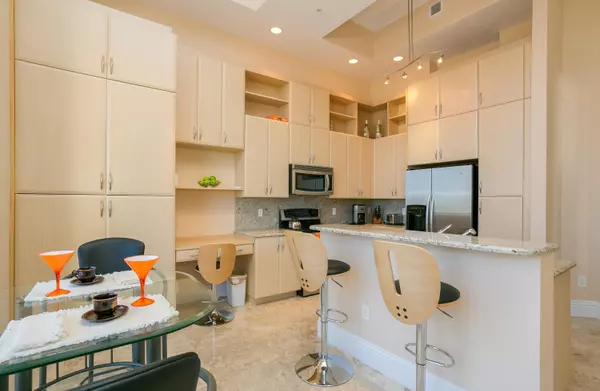 West Palm Beach, FL 33401,701 S Olive AVE 414