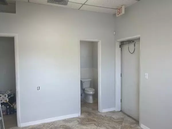 Lake Worth Beach, FL 33460,1315 N Dixie HWY