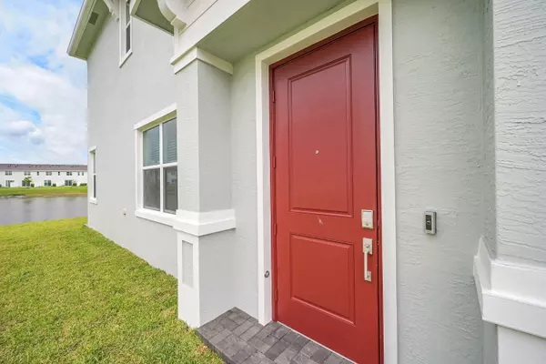 Port Saint Lucie, FL 34984,520 SE Rivergrass ST