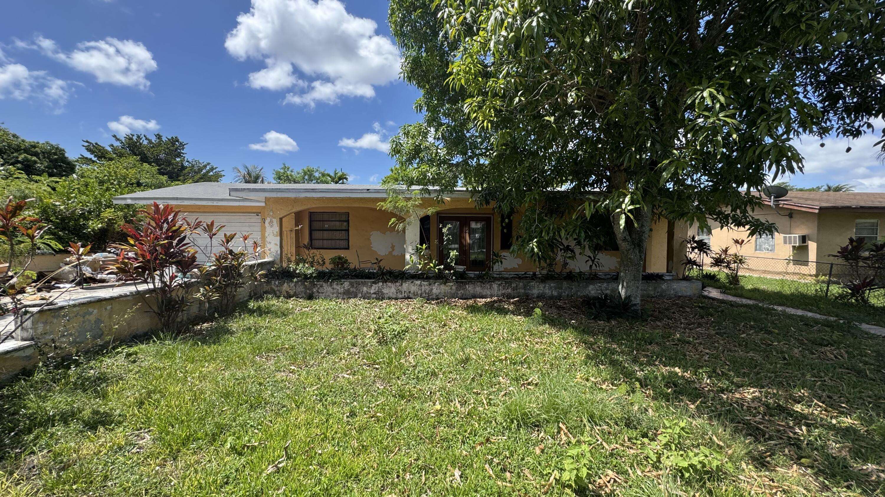 1428 NW 97th ST, Miami, FL 33147