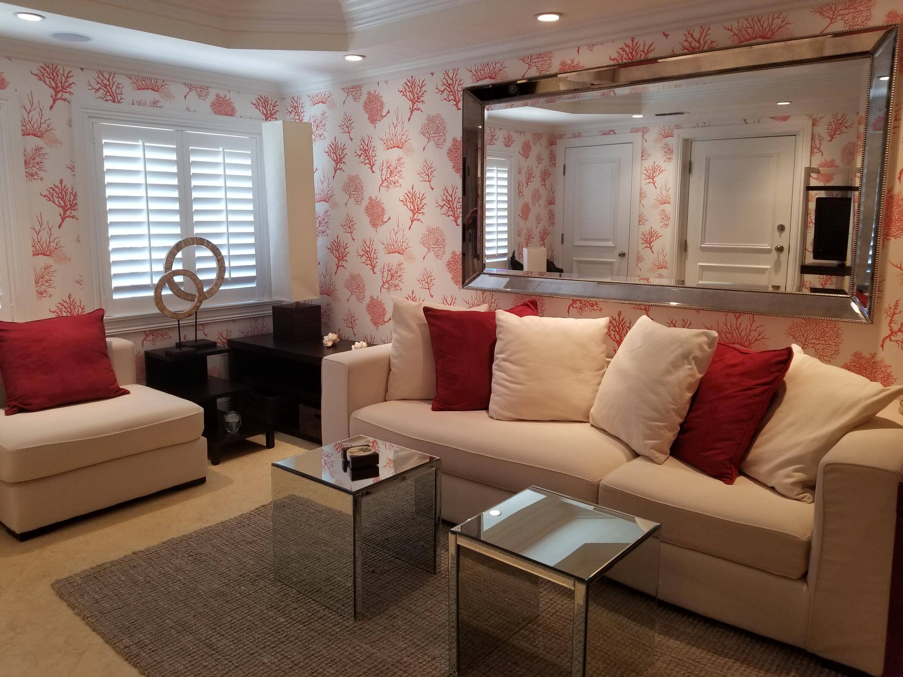 Palm Beach, FL 33480,251 Oleander AVE 4
