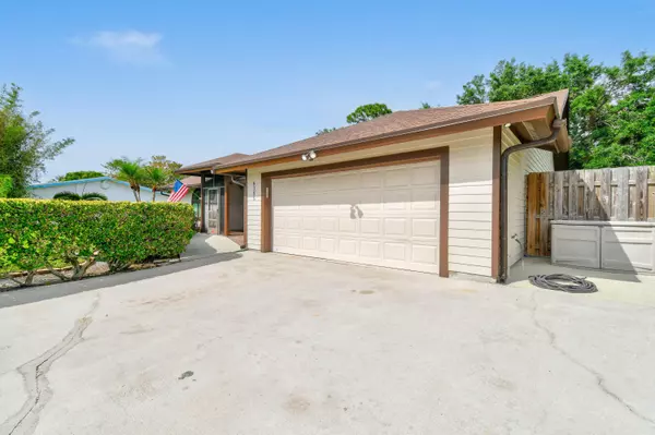 Hobe Sound, FL 33455,6385 SE Circle ST