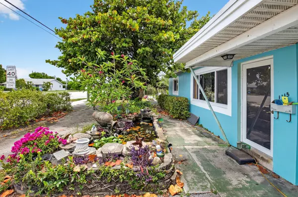 Boynton Beach, FL 33435,1115 S Seacrest BLVD