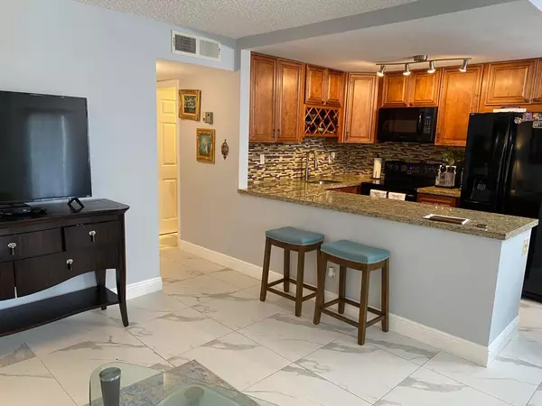 Delray Beach, FL 33484,579 Normandy M