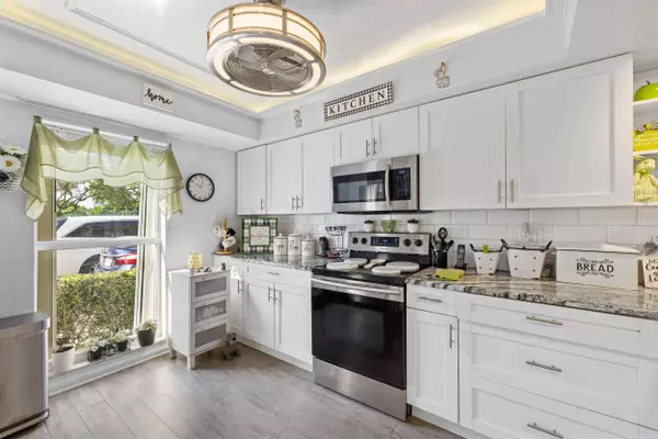 West Palm Beach, FL 33401,1801 Consulate PL 101