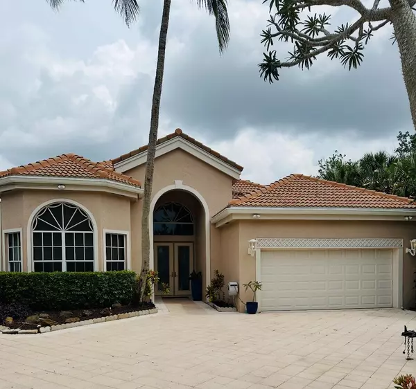 Palm Beach Gardens, FL 33418,102 Windward DR